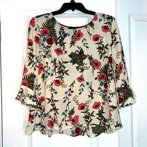 W5, size Medium, 100% polyester, floral blouse, full fashion, office attire